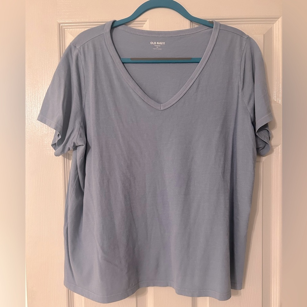 Old Navy Women's Blue V-Neck Top